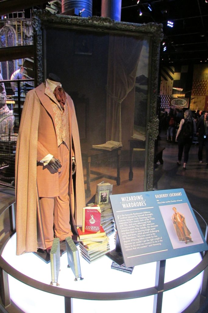 Costume de Gilderoy Lockhart exposé au Warner BRos Studio Tour London: The Making Of Harry Potter